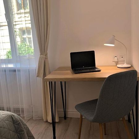 Iris Apartment On Popovich Lviv Extérieur photo