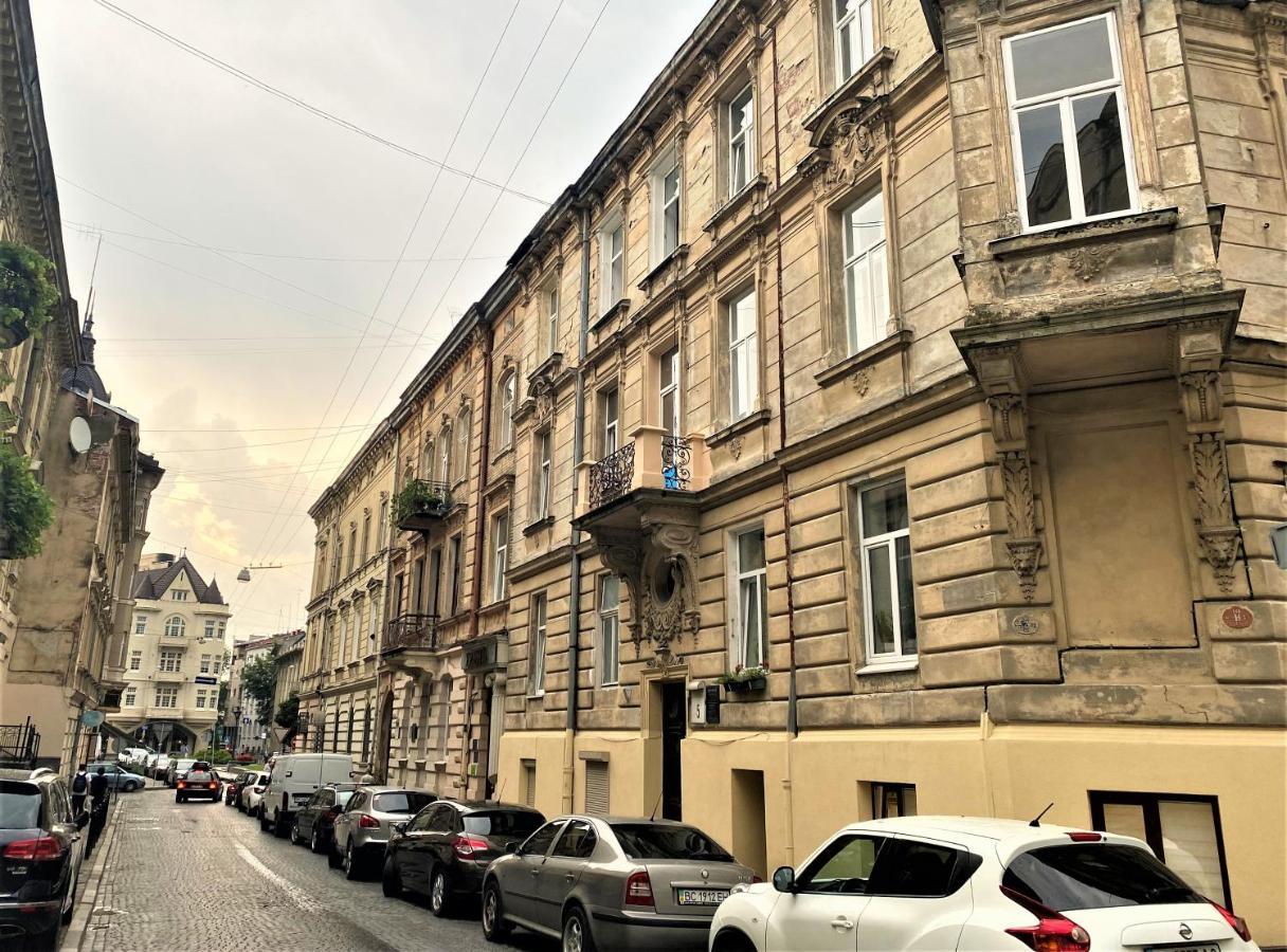 Iris Apartment On Popovich Lviv Extérieur photo