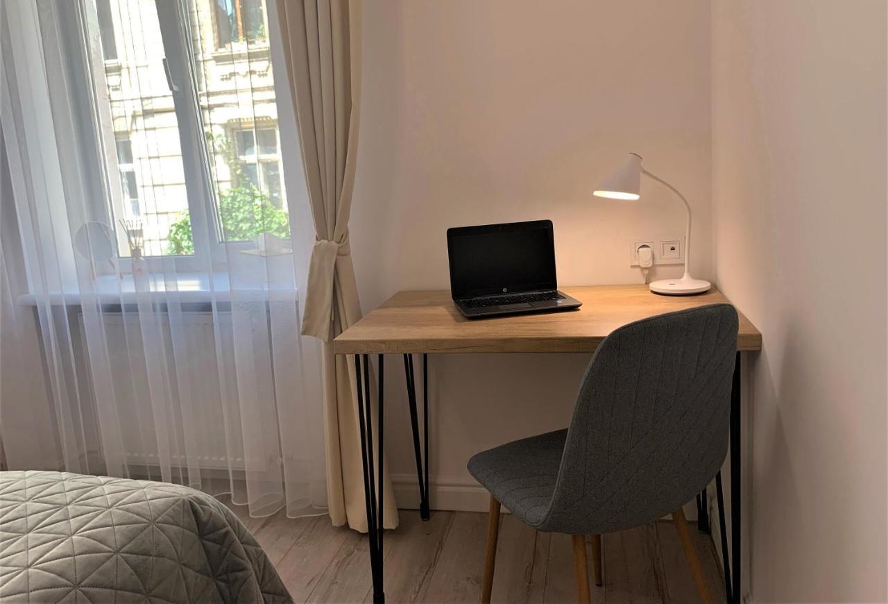 Iris Apartment On Popovich Lviv Extérieur photo
