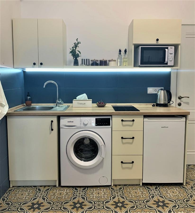 Iris Apartment On Popovich Lviv Extérieur photo