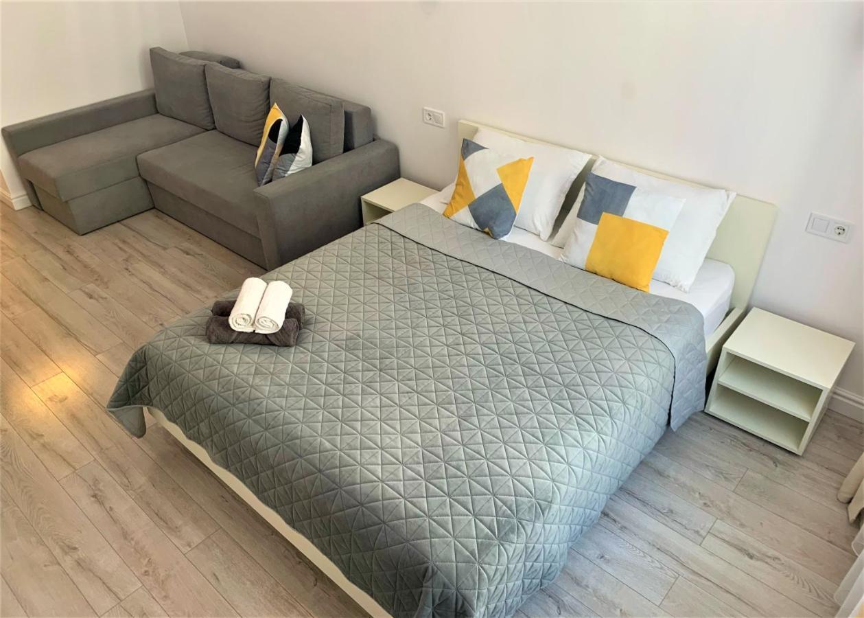 Iris Apartment On Popovich Lviv Extérieur photo