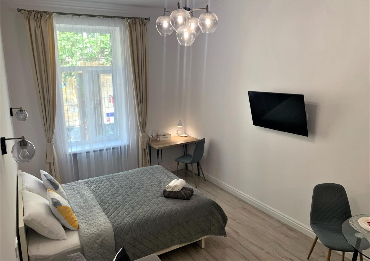 Iris Apartment On Popovich Lviv Extérieur photo