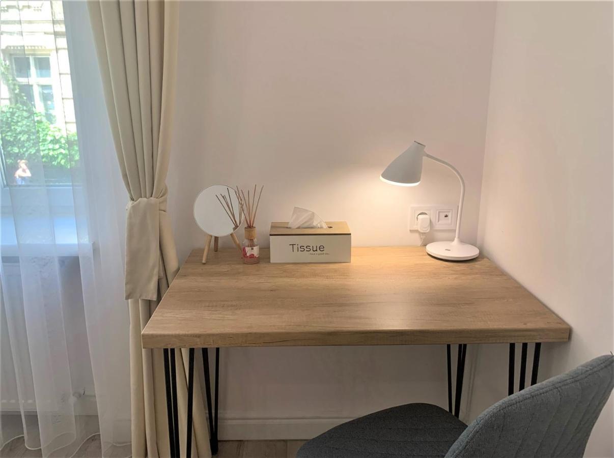 Iris Apartment On Popovich Lviv Extérieur photo