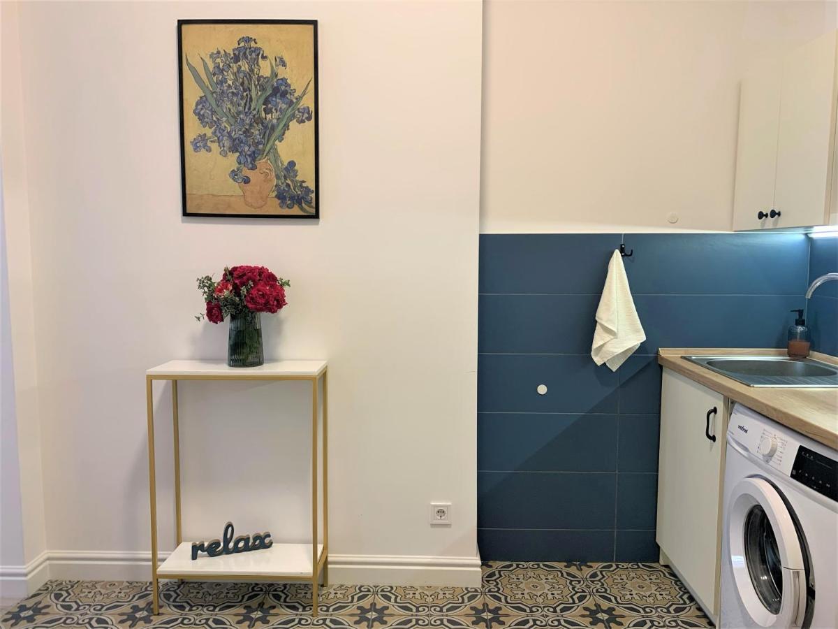 Iris Apartment On Popovich Lviv Extérieur photo