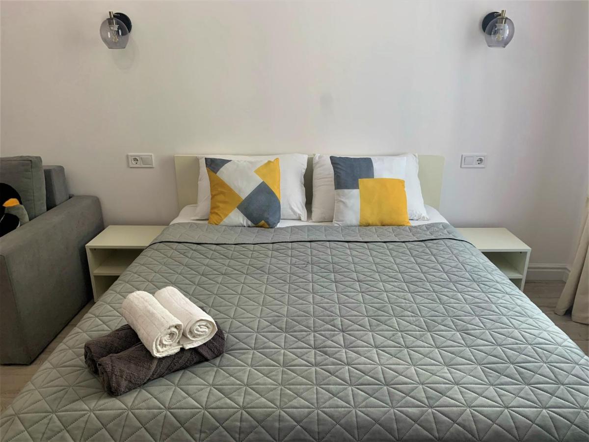 Iris Apartment On Popovich Lviv Extérieur photo