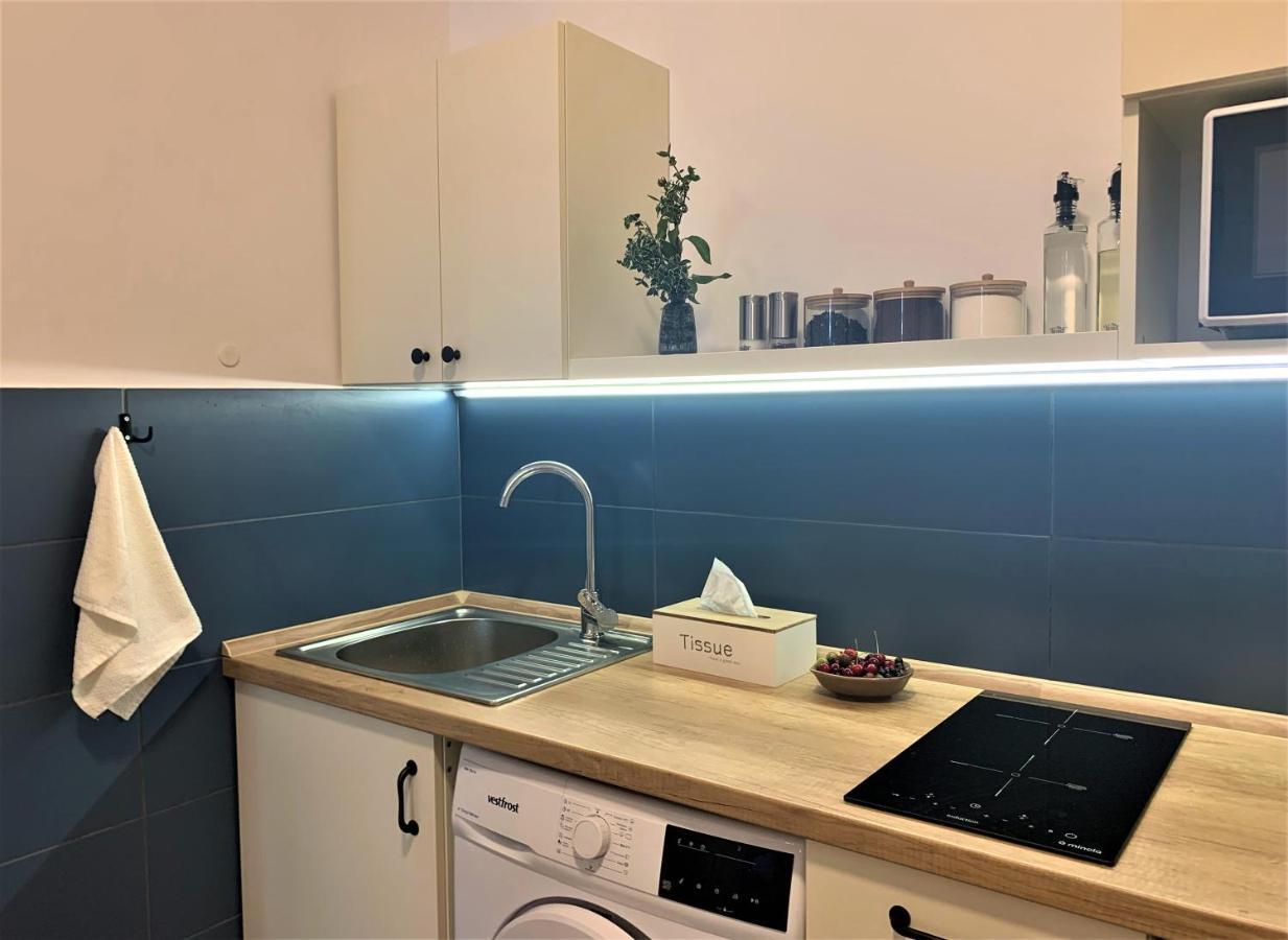 Iris Apartment On Popovich Lviv Extérieur photo